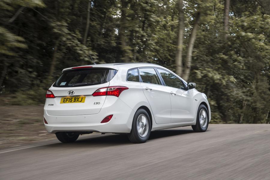  Hyundai i30 Tourer 2015 года  (UK) (фото 4 из 20)
